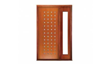 toku: single door + sidelight on right