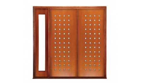 toku: double door + sidelight on left