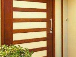 contemporary-pivot-door-and-sidelight-entries-17