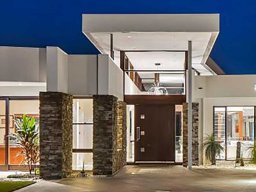 contemporary-pivot-door-and-sidelight-entries-47