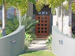 contemporary-gates-20