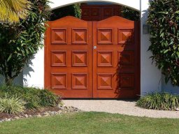 contemporary-gates-40