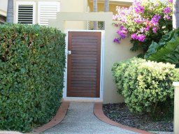 contemporary-gates-79