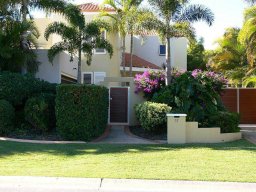 contemporary-gates-93