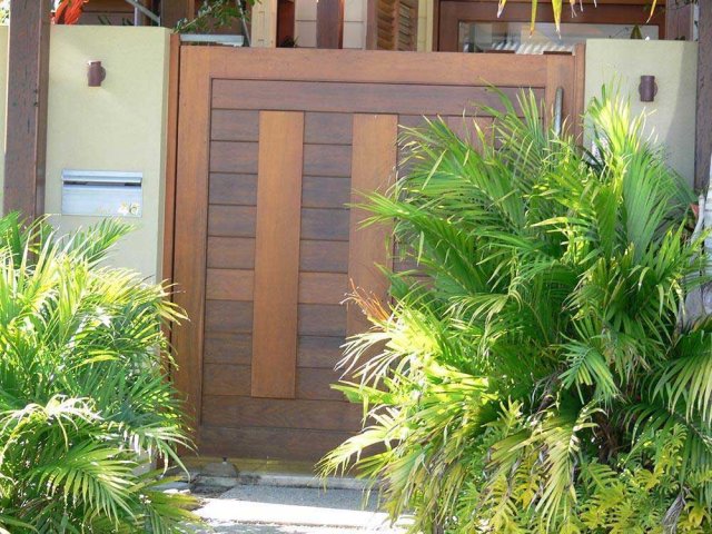 Custom Gates Gallery