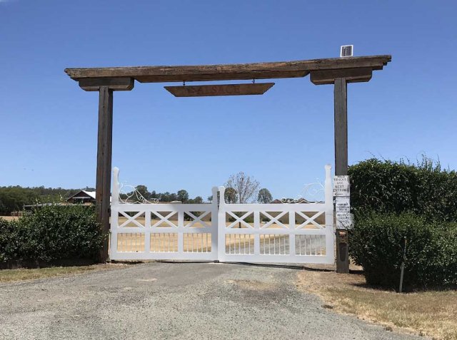 Custom Gates Gallery